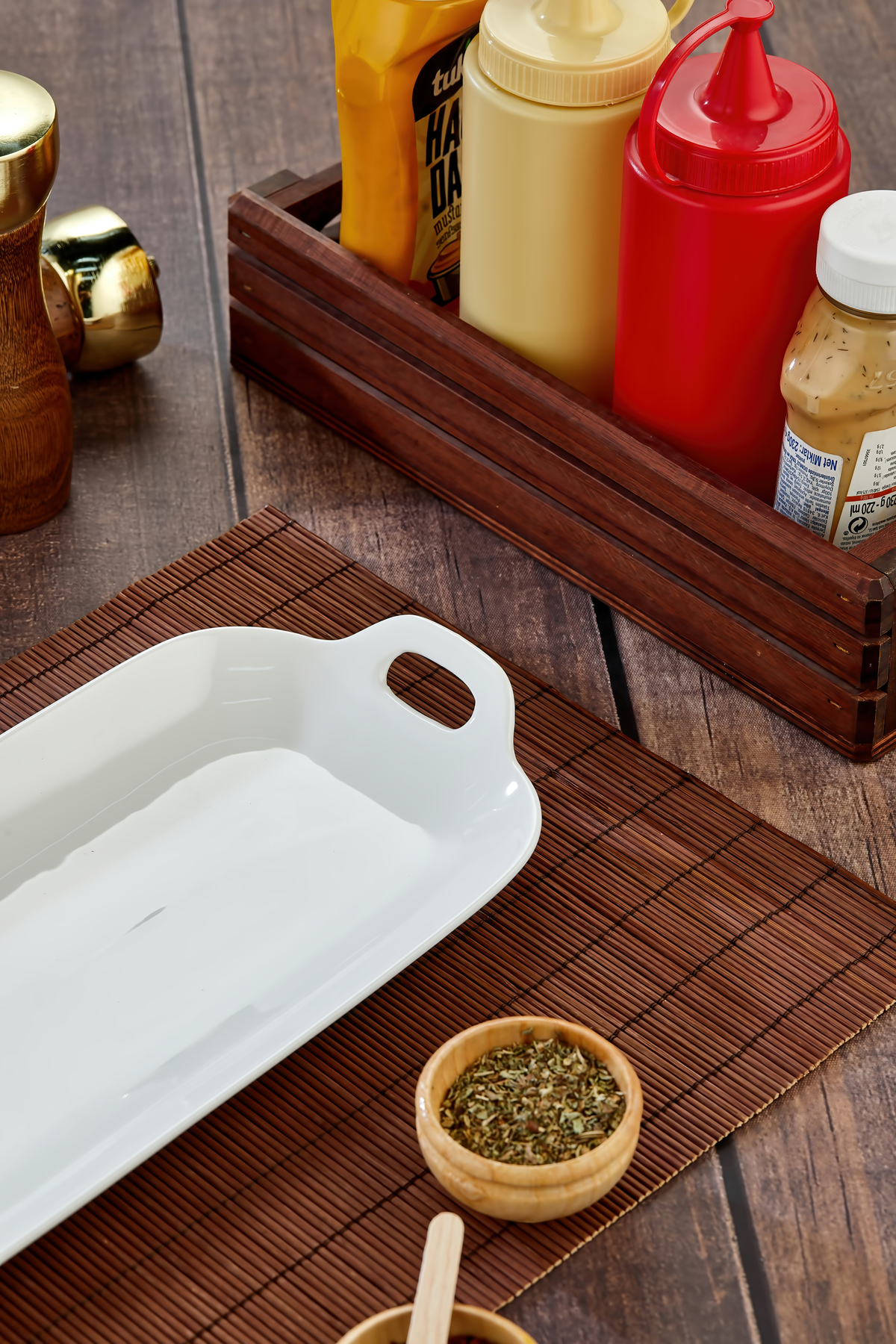 Porselen Dikdörtgen Sunum ve Servis Tabağı 36,5x16x4 cm – Şık Kah Porselen Dikdörtgen Sunum ve Servis Tabağı 36,5x16x4 cm – Şık Kah