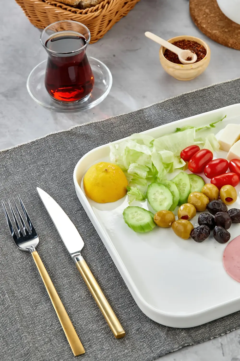 Porselen Kare Servis ve Kahvaltı Tabağı 25x25 cm – Şık Sunum Taba