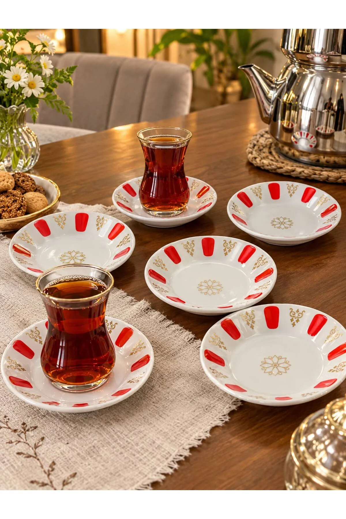 Porselen Kırmızı Beyaz Kahveci Otantik Çay Tabağı 12'li Geniş Taban