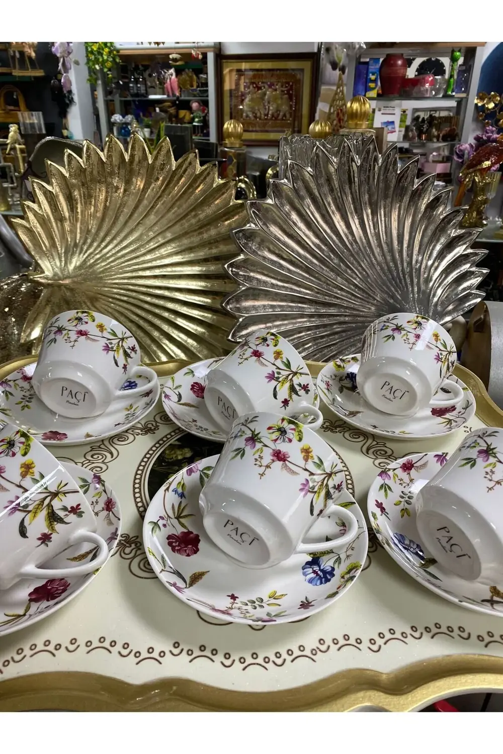 Porselen Laura Çiçekli Çay Fincanı