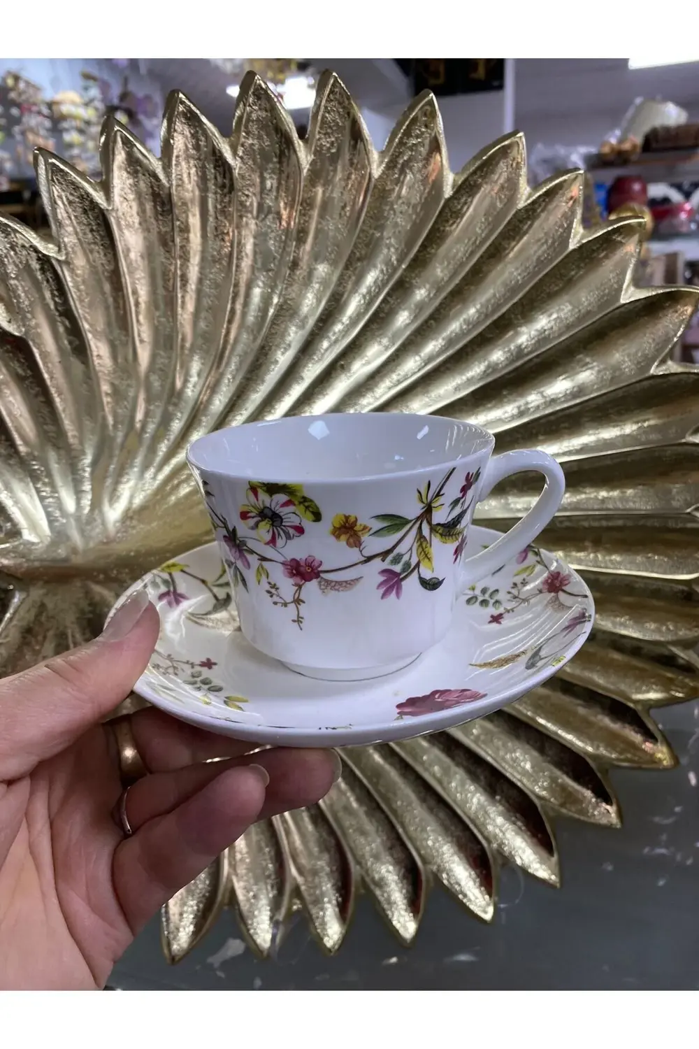 Porselen Laura Çiçekli Çay Fincanı