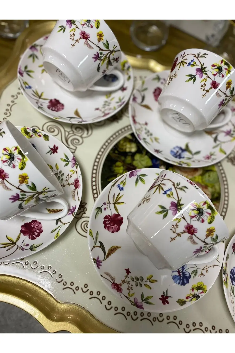 Porselen Laura Çiçekli Çay Fincanı