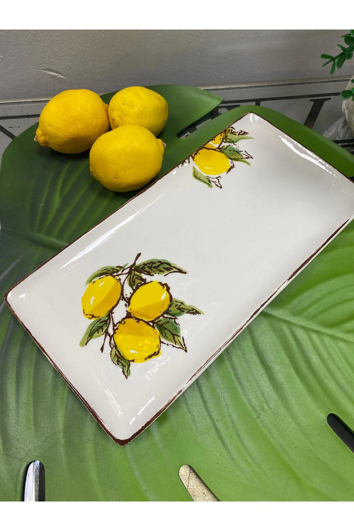 Porselen Limon Desenli Dikdörtgen Sunum Tabağı 28x14 cm Porselen Limon Desenli Dikdörtgen Sunum Tabağı 28x14 cm