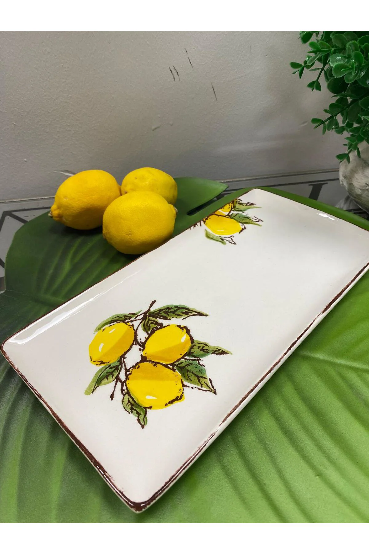 Porselen Limon Desenli Dikdörtgen Sunum Tabağı 28x14 cm Porselen Limon Desenli Dikdörtgen Sunum Tabağı 28x14 cm