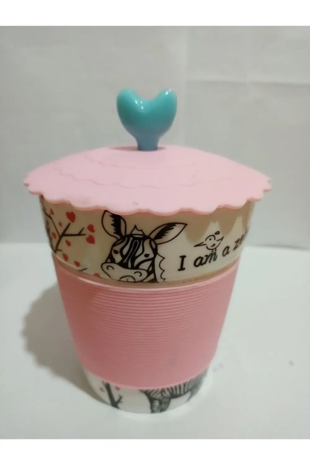 Porselen Silikon Kapaklı Kupa Pembe