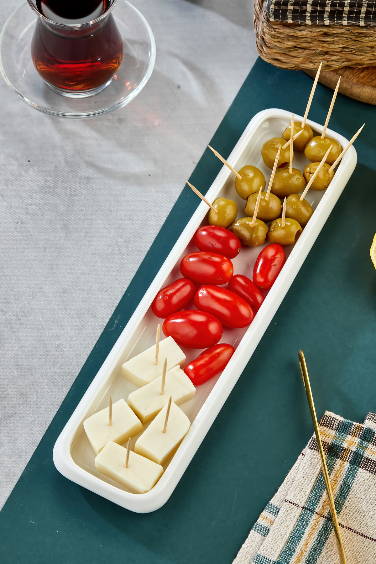 Porselen Uzun Sunum ve Meze Tabağı 28x7,5 cm – Şık Servis