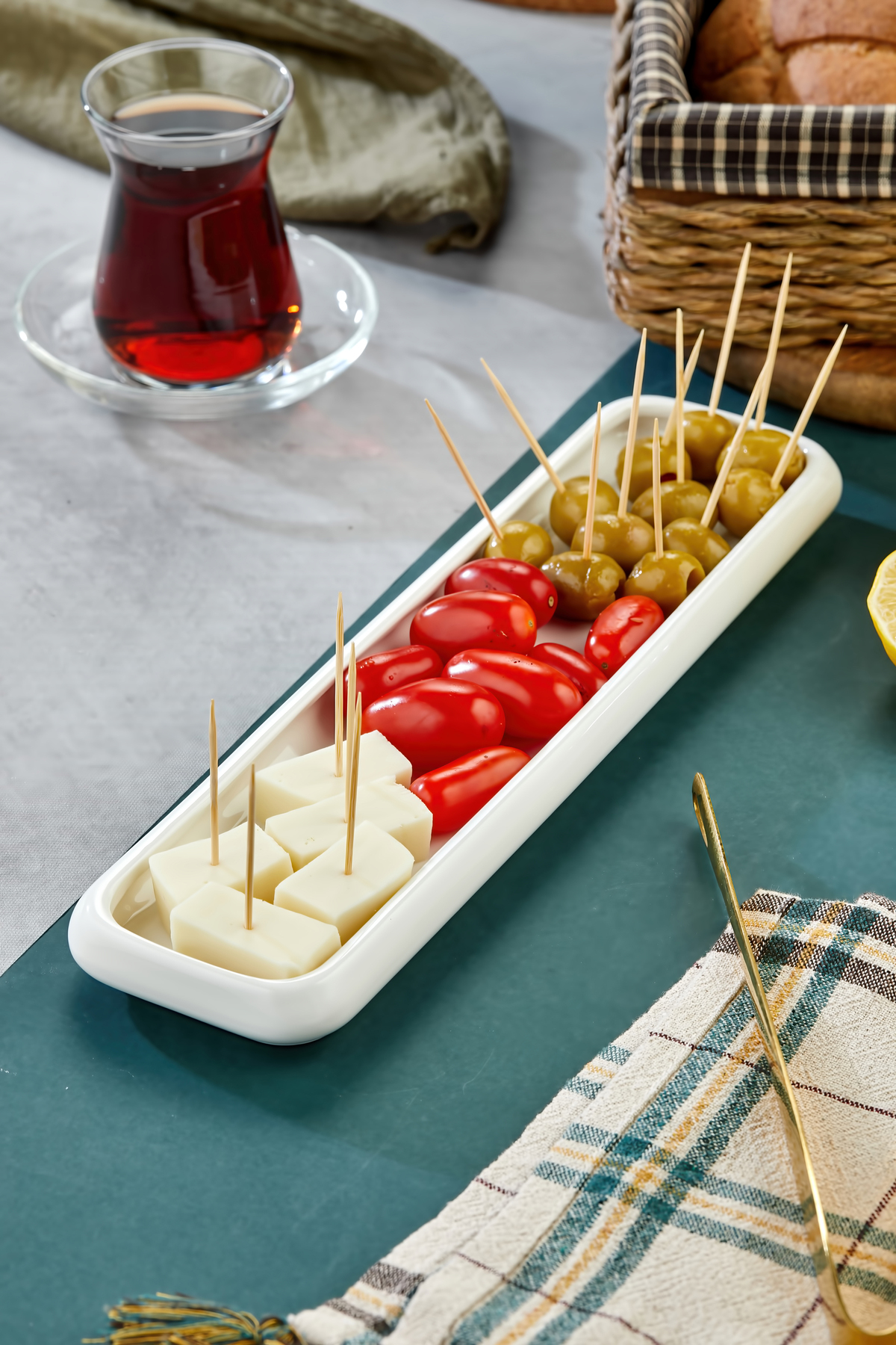 Porselen Uzun Sunum ve Meze Tabağı 28x7,5 cm – Şık Servis