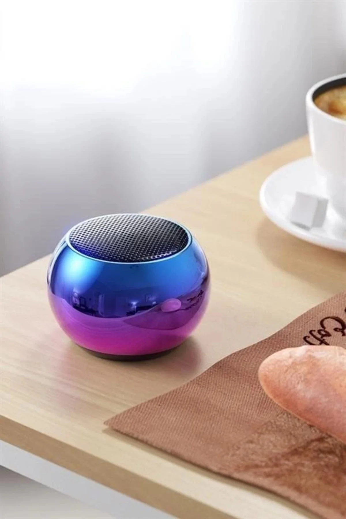Portatif Taşınabilir Bass Ses Topu Bombası Mini Kablosuz Wireless Portatif Taşınabilir Bass Ses Topu Bombası Mini Kablosuz Wireless