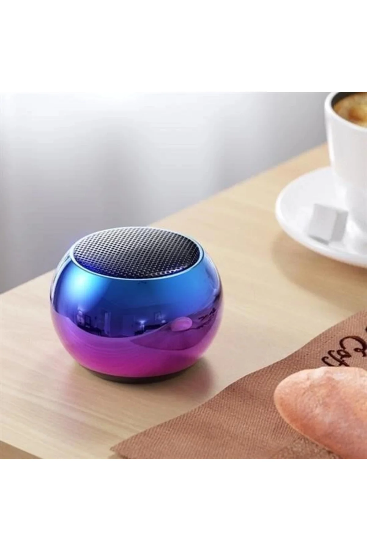 Portatif Taşınabilir Bass Ses Topu Bombası Mini Kablosuz Wireless Portatif Taşınabilir Bass Ses Topu Bombası Mini Kablosuz Wireless