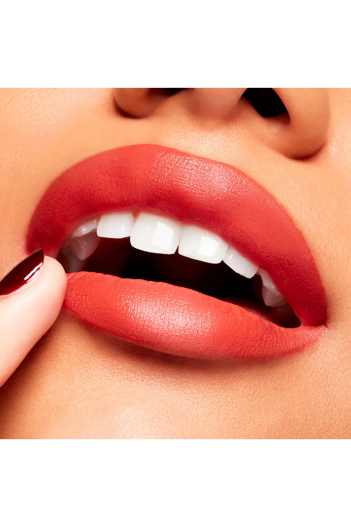 POWDER KISS VELVET BLUR SLIM STICK RUJ
