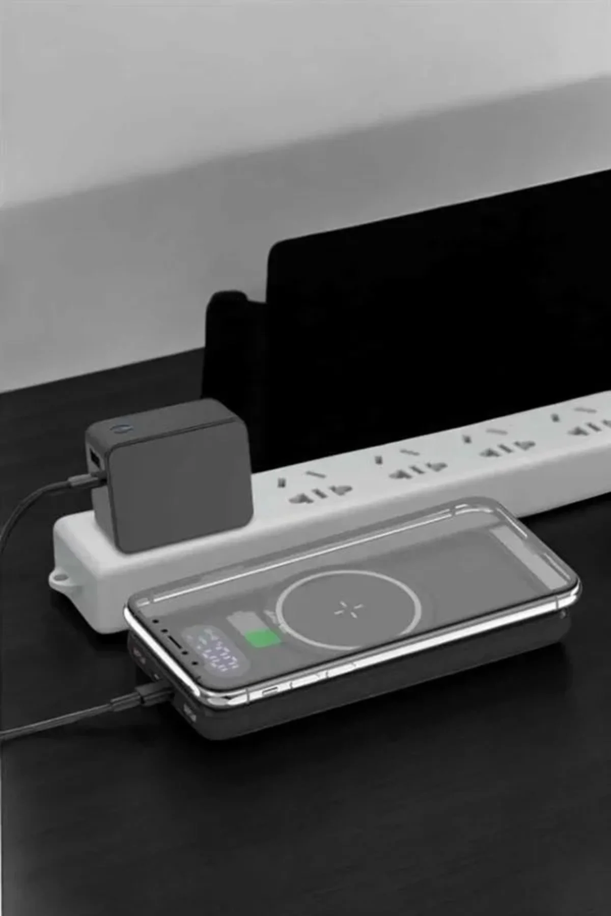 Powerbank Taşınabilir 10.000 Mah Hızlı Şarj Dijital Göstergeli Powerbank Taşınabilir 10.000 Mah Hızlı Şarj Dijital Göstergeli