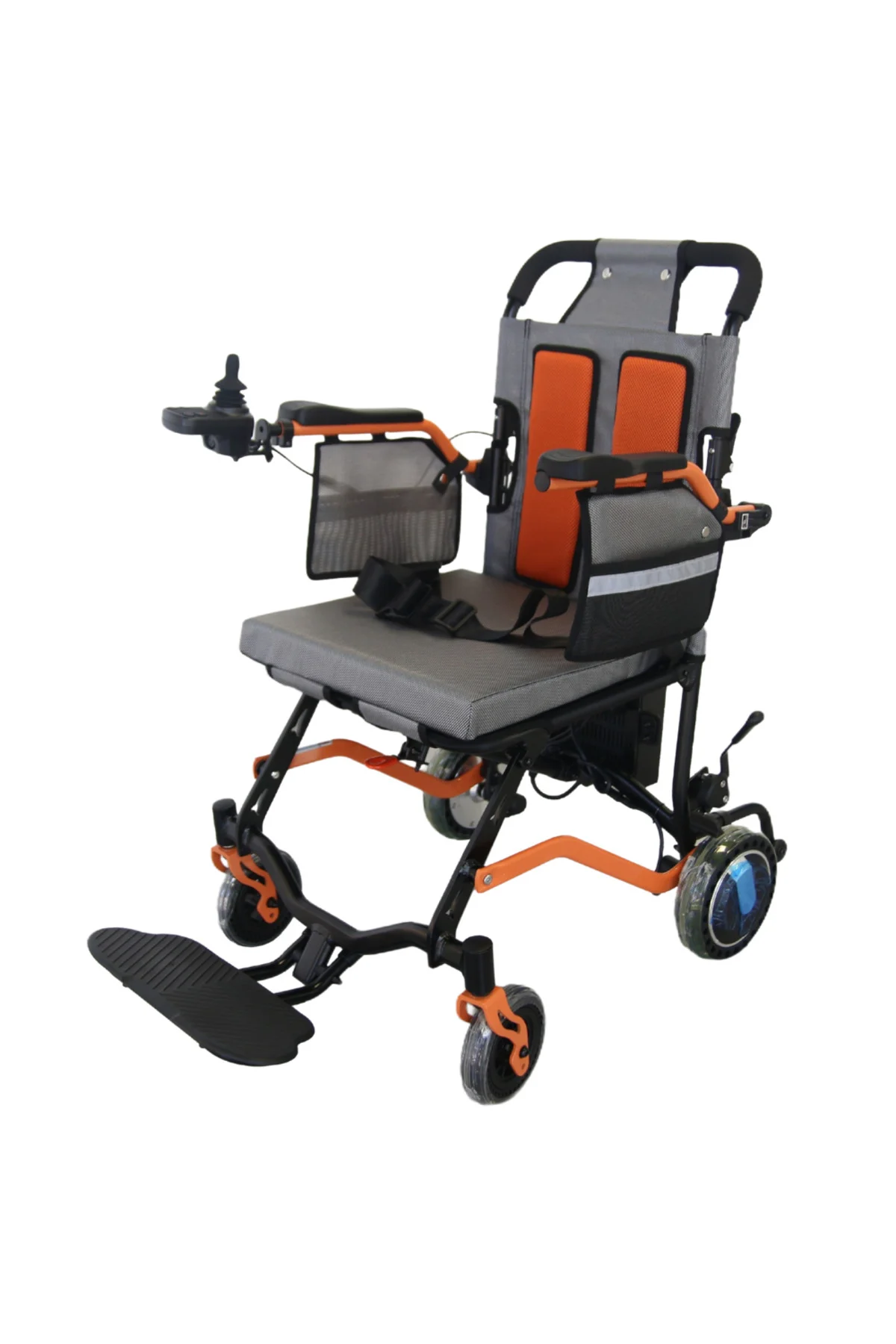 Poylin P204 Hafif Akülü Tekerlekli Sandalye 18 kg, Katlanabilir, Uzaktan Kumandalı, 10 km Menzil Poylin P204 Hafif Akülü Tekerlekli Sandalye 18 kg, Katlanabilir, Uzaktan Kumandalı, 10 km Menzil