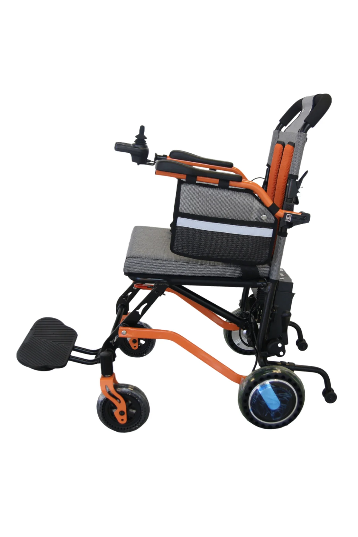 Poylin P204 Hafif Akülü Tekerlekli Sandalye 18 kg, Katlanabilir, Uzaktan Kumandalı, 10 km Menzil Poylin P204 Hafif Akülü Tekerlekli Sandalye 18 kg, Katlanabilir, Uzaktan Kumandalı, 10 km Menzil