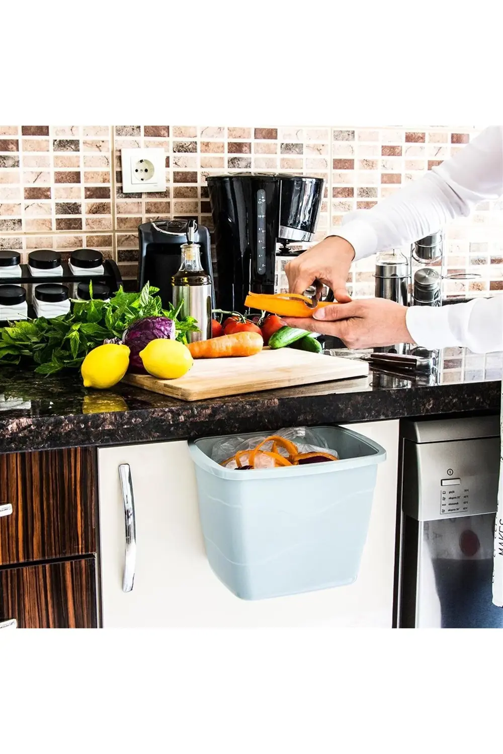 Pratik Kapaklı Dolap Kapağına Asılabilen Portatif Çöp Kovası, Ask