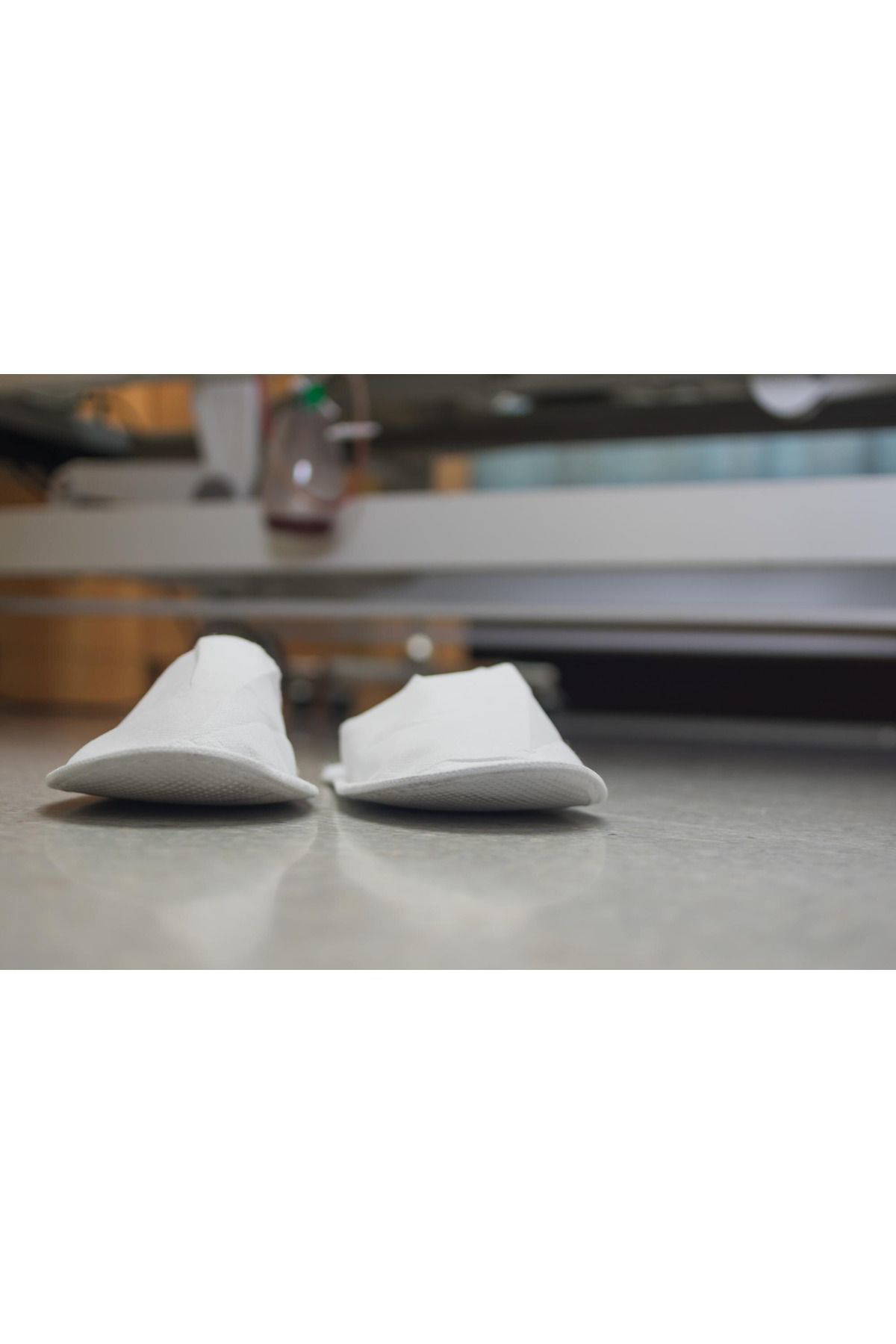 Otel Bukleti Pratik Ve Hijyenik 4.5 Mm Polietilen Taban Otel Terliği 12 Çift B