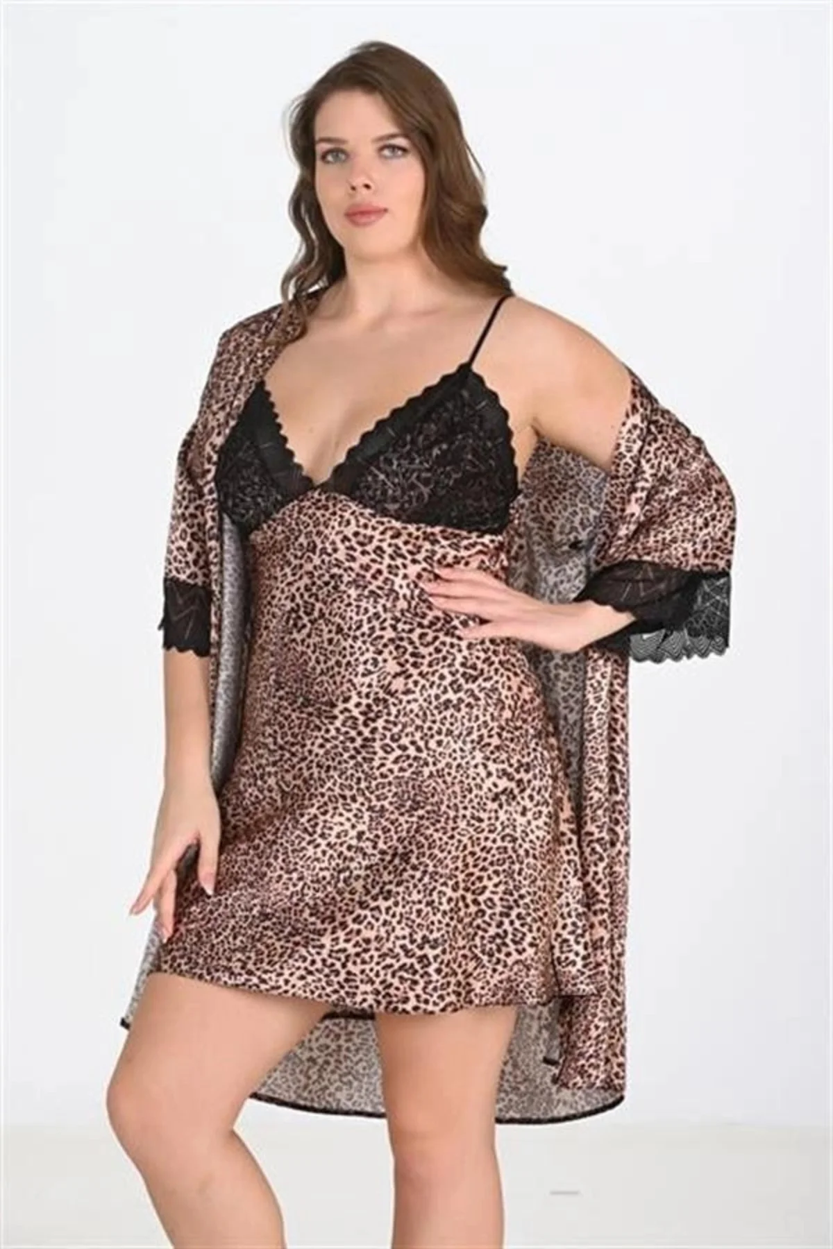 Premium Büyük Beden Saten Dantel İşlemeli Leopar 2'li Gecelik Sabahlık Takımı Bigsize Fiyatı, Yorumları ve Özellikleri