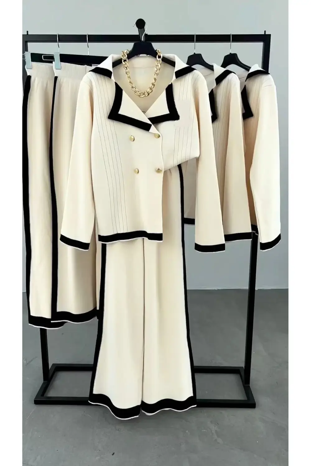 Premium Kumaş Gold Düğmeli Triko Takım