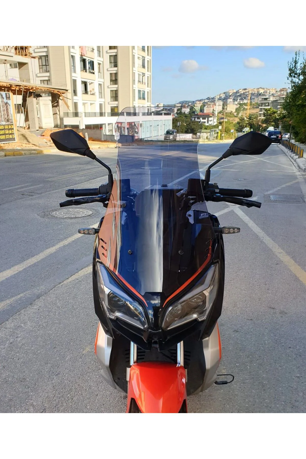 QJ ATR 125 Ön Cam 2023-2026 Model 65cm Füme Renkli 4mm ORTA BOYLU