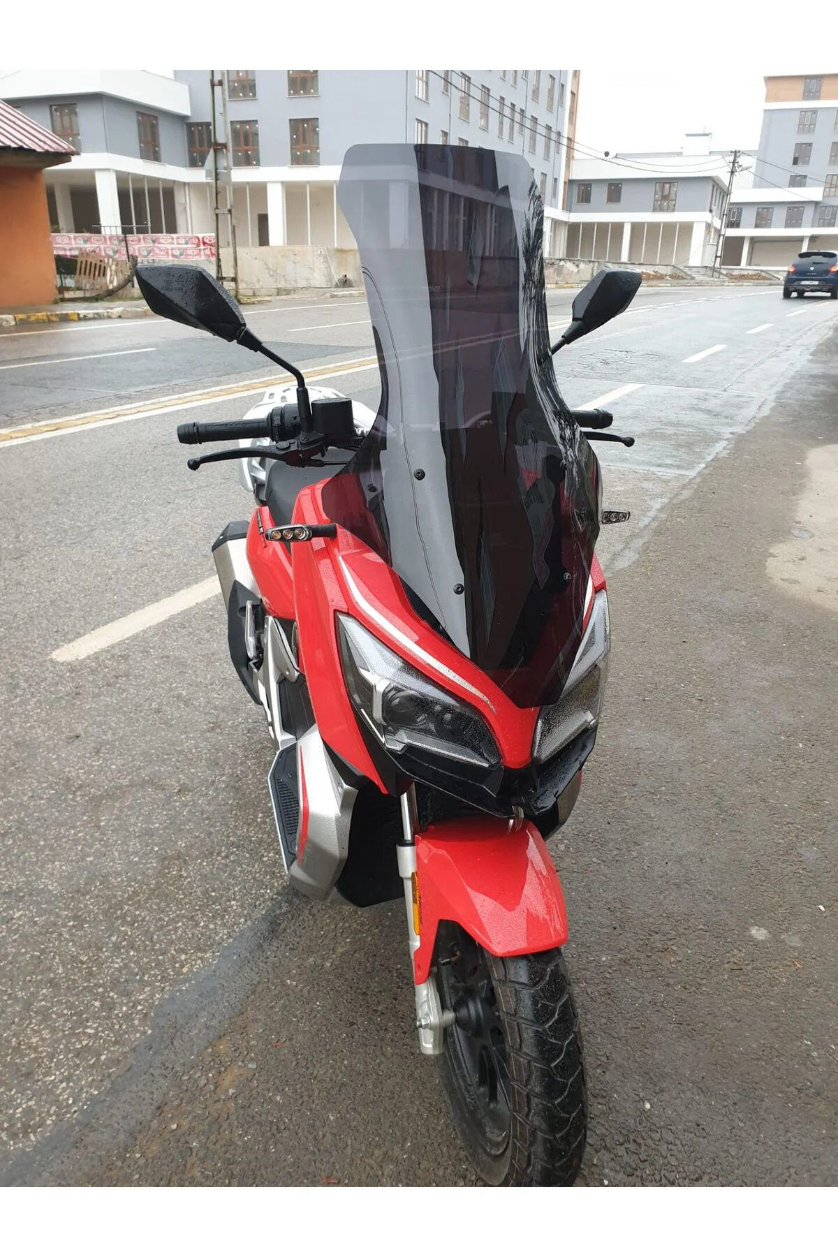 QJ ATR 250 Ön Cam 2023-2026 Model 78cm Siyah Renkli 4mm UZUN