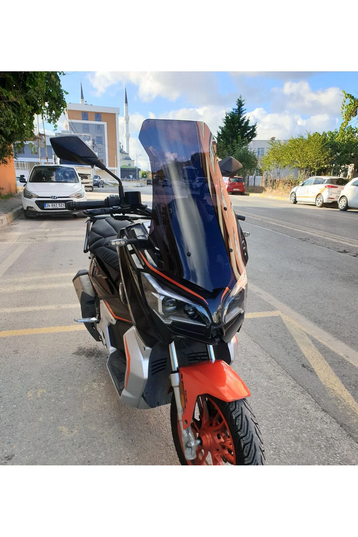 QJ ATR 250 Ön Cam 2023-2026 Model 75cm Siyah Renkli 4mm UZUN