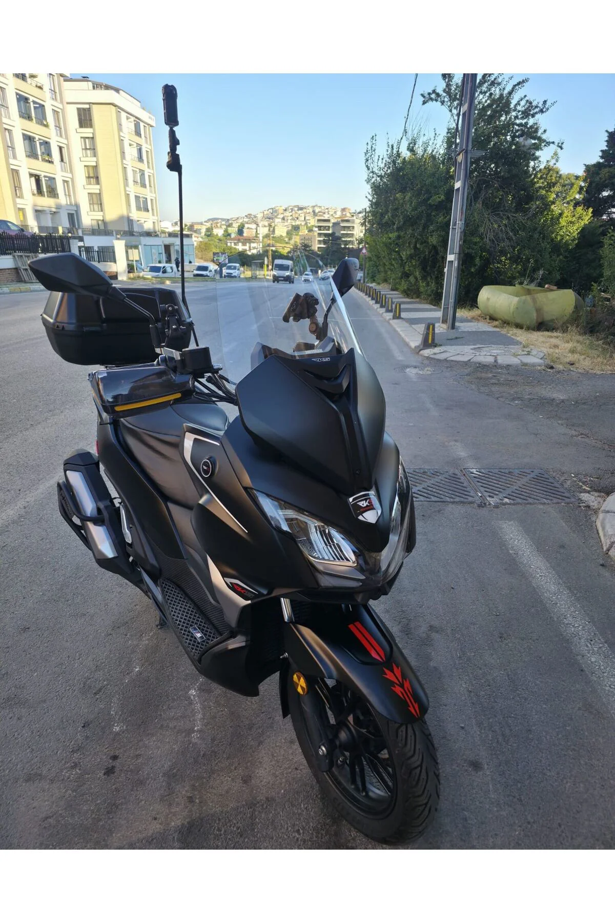 QJ Fort 350 EVO Ön Cam 2025-2026 Model 51cm Şeffaf Renkli 4mm