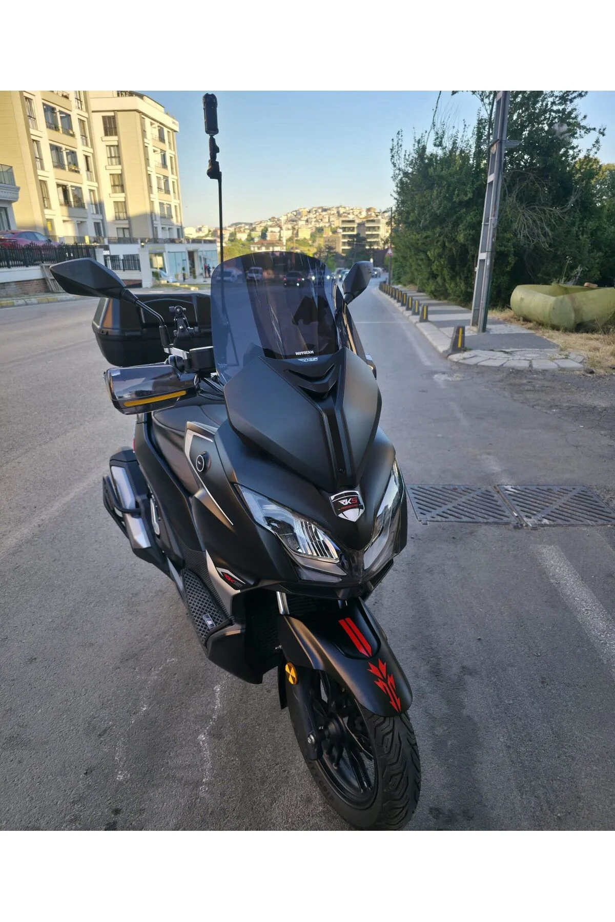 QJ Fort 350 EVO Ön Cam 2025-2026 Model 51cm Siyah Renkli 4mm