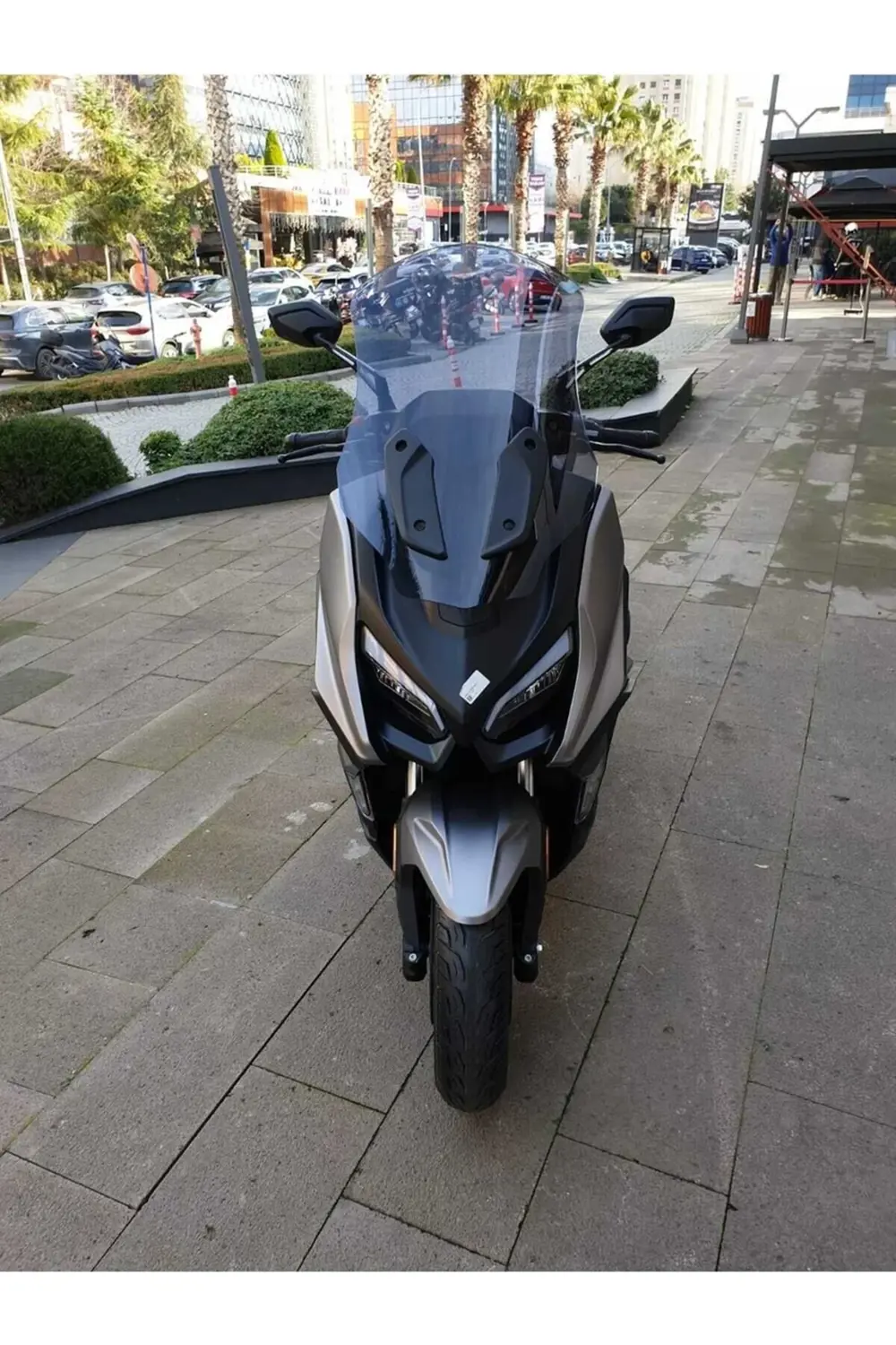 QJ Fort 350 Ön Cam 2023-2025 Model 74cm Füme Renkli 4mm UZUN