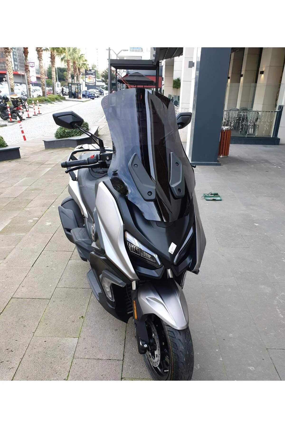 QJ Fort 350 Ön Cam 2023-2026 Model 74cm Siyah Renkli 4mm UZUN