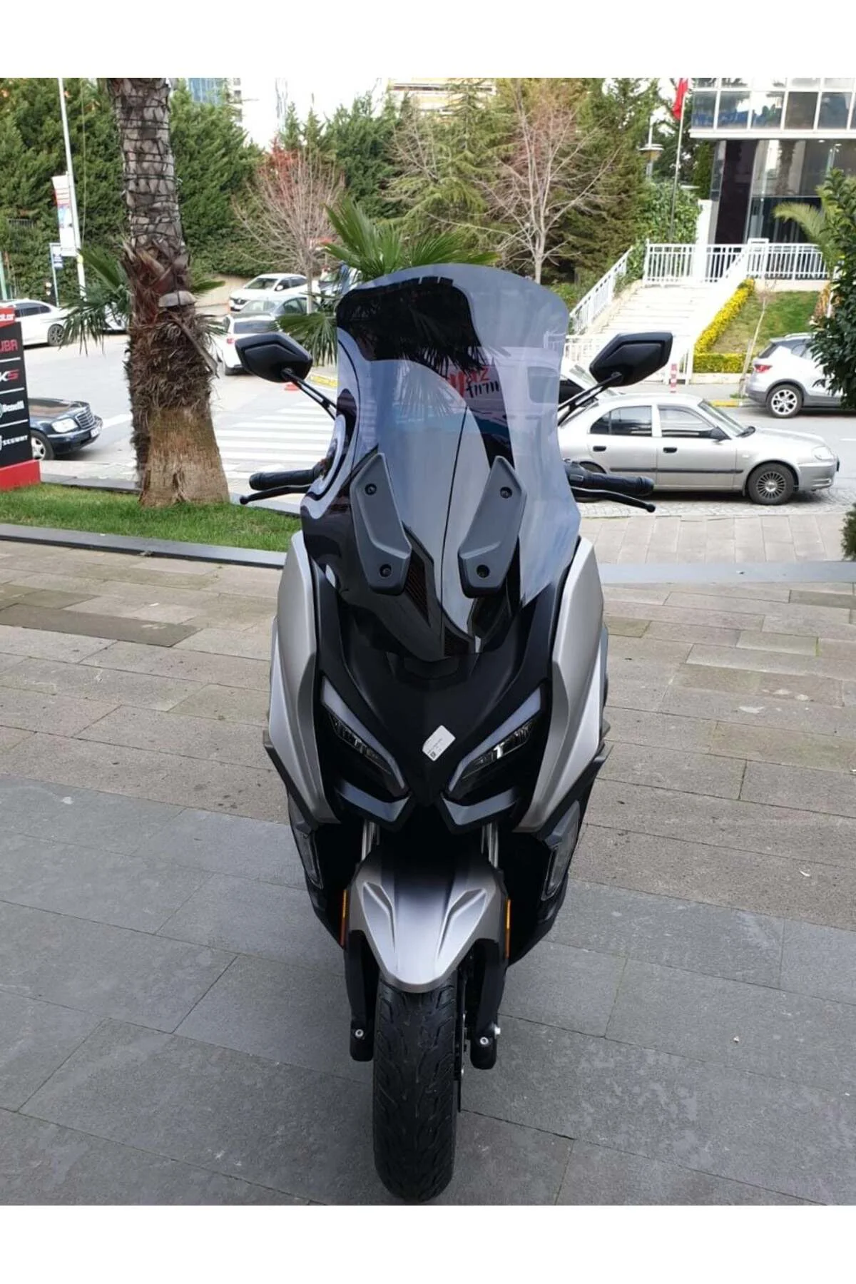 QJ Fort 350 Ön Cam 2023-2026 Model 74cm Siyah Renkli 4mm UZUN