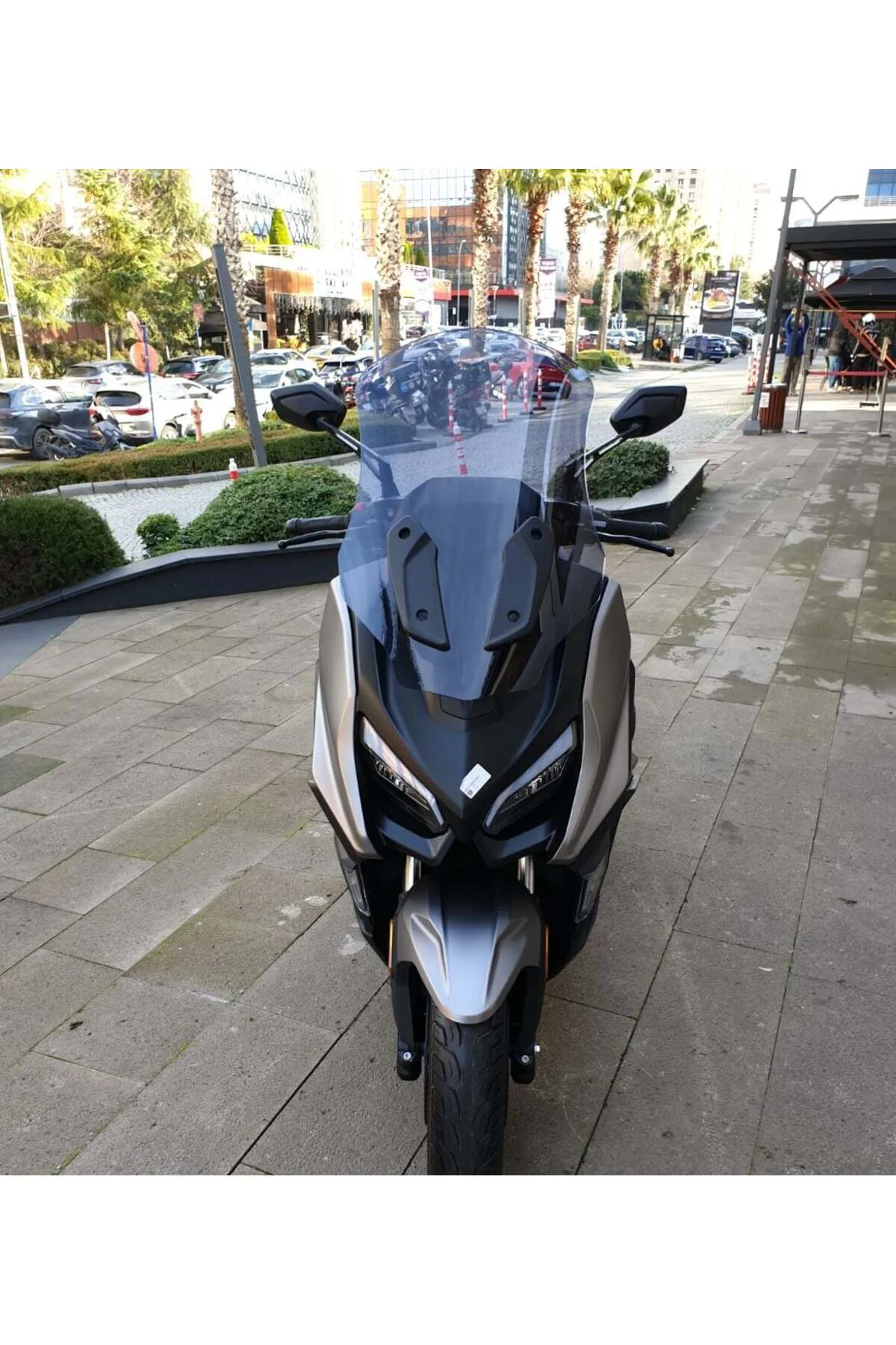 QJ Fort 350 Ön Cam 2023-2026 Model 74cm Füme Renkli 4mm UZUN