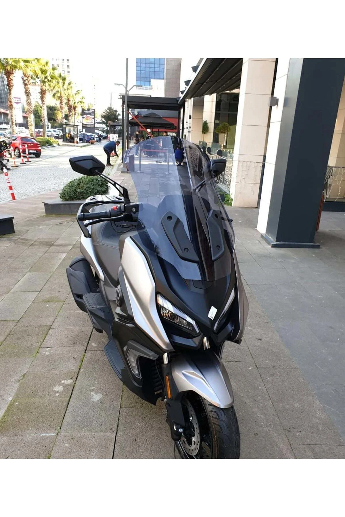 QJ Fort 350 Ön Cam 2023-2026 Model 74cm Füme Renkli 4mm UZUN