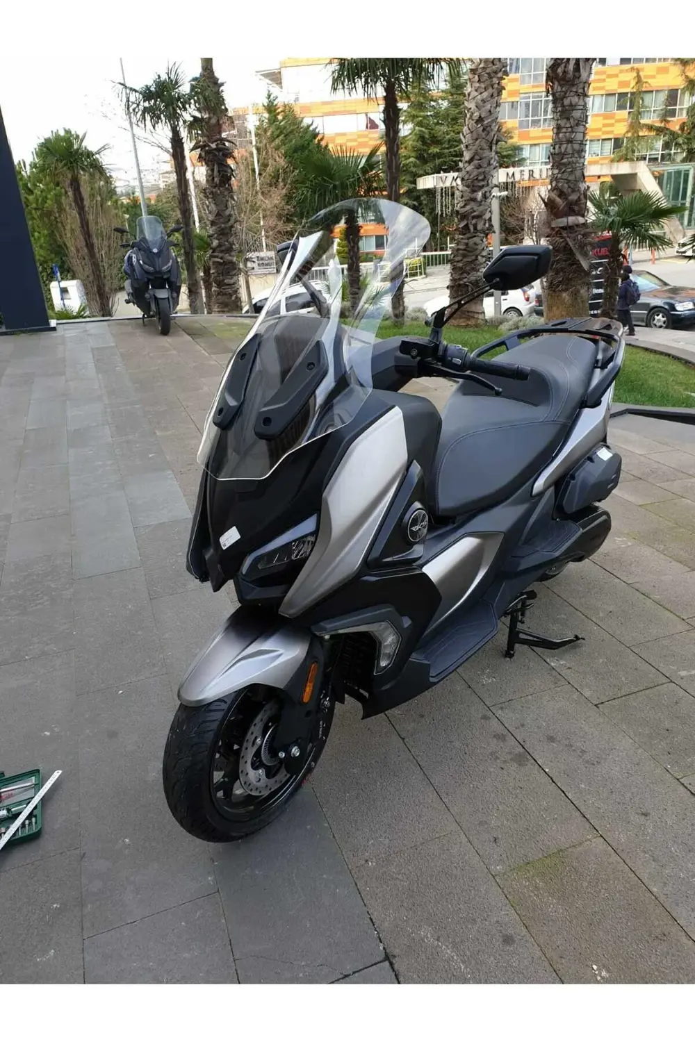 QJ Fort 350 Siperlik Ön Cam 2023-2025 Model 74cm Şeffaf Renkli 4m