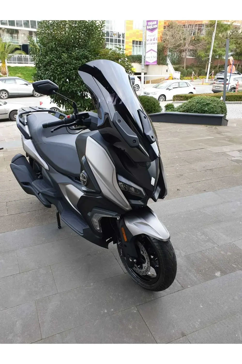 QJ Fort 350 Siperlik Ön Cam 2023-2025 Model 74cm Siyah Renkli 4mm