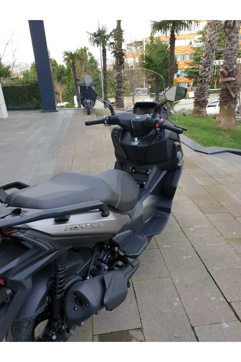 QJ Fort 350 Siperlik Ön Cam 2023-2025 Model 74cm Şeffaf Renkli 4m
