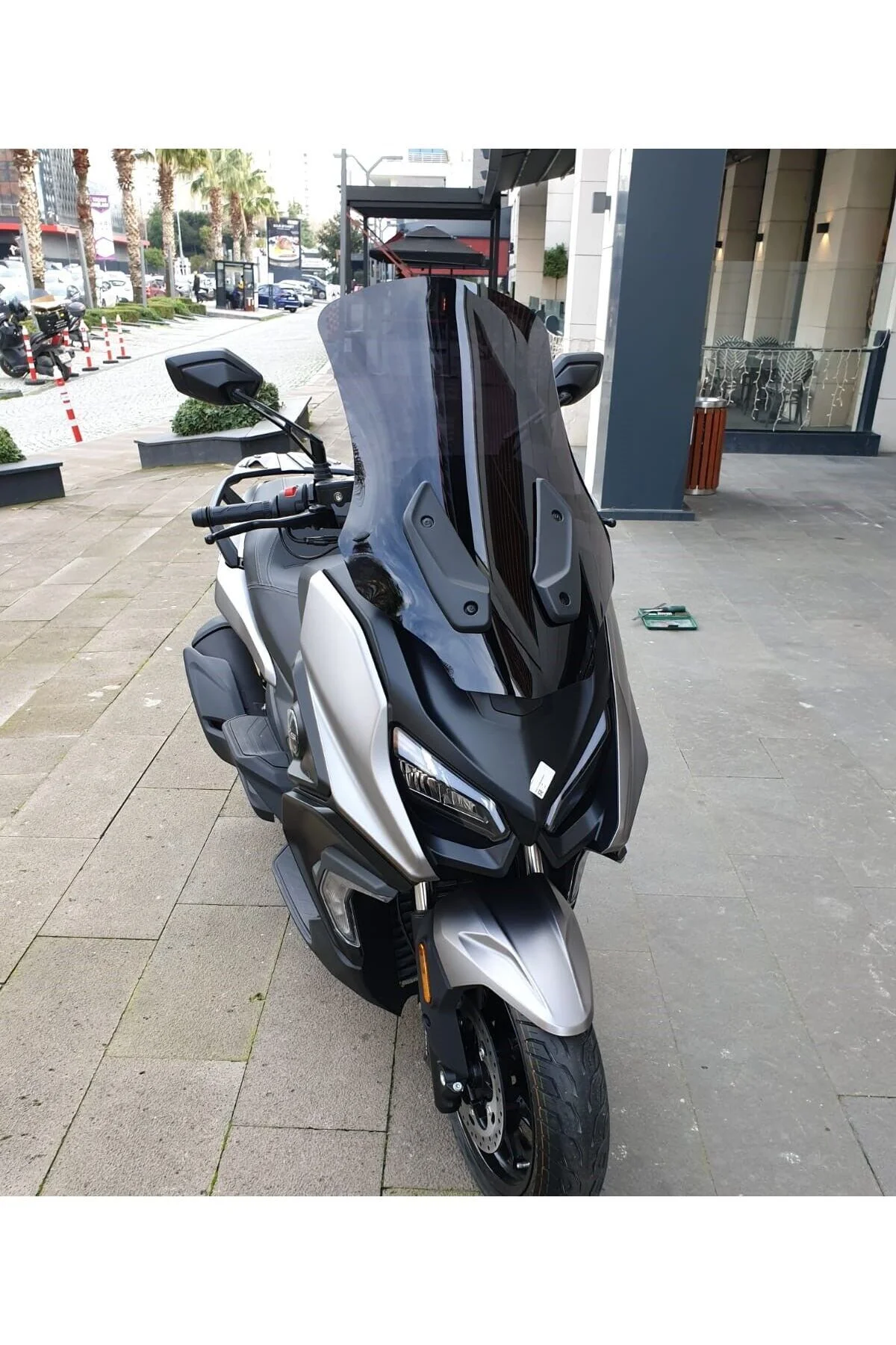 QJ Fort 600 Ön Cam 2023-2026 Model 74cm Siyah Renkli 4mm UZUN QJ Fort 600 Ön Cam 2023-2026 Model 74cm Siyah Renkli 4mm UZUN - Görsel 7