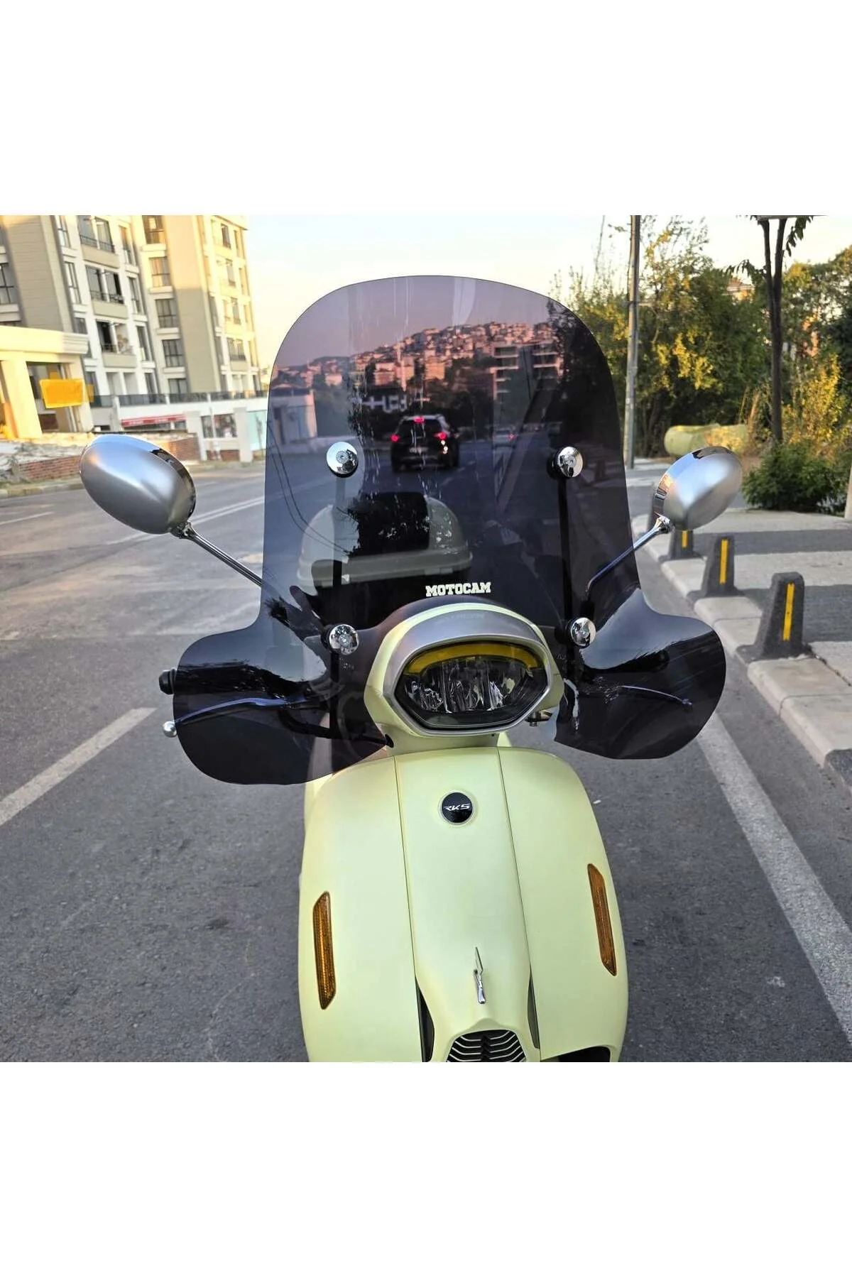 QJ LTR 125 Ön Cam 2023-2026 Model 51cm Siyah Renkli 4mm Elcikli APARATSIZ