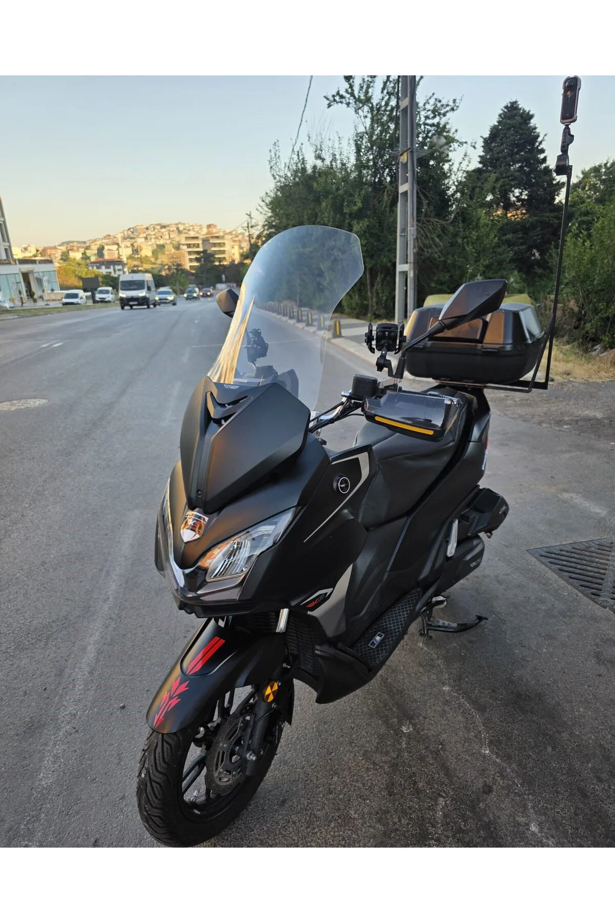 QJ MTX 250 Ön Cam 2025-2026 Model 67cm Şeffaf Renkli 4mm