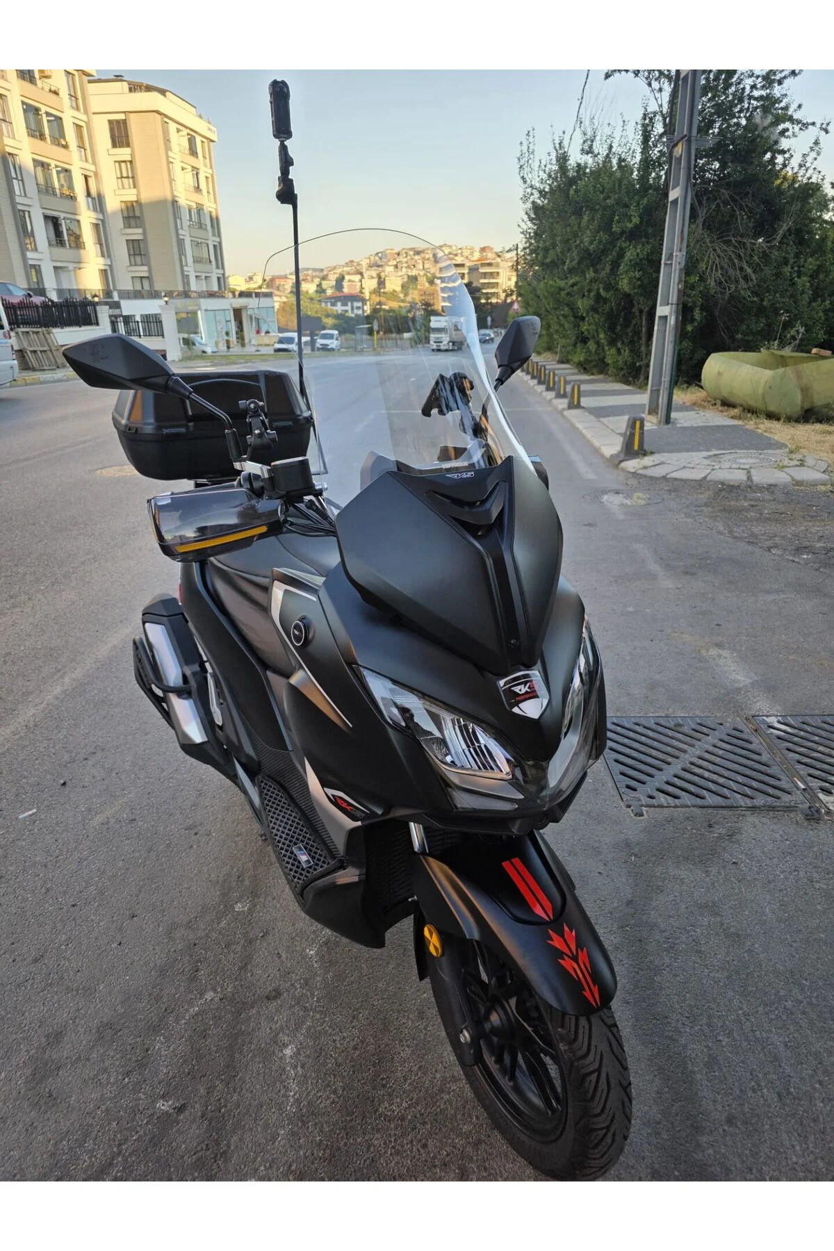 QJ MTX 250 Ön Cam 2025-2026 Model 67cm Şeffaf Renkli 4mm