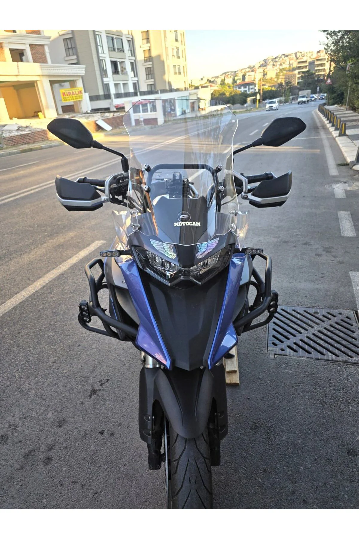 Qj SRT 600 X Ön Cam 2022-2026 Model 54cm Şeffaf Renkli 4mm