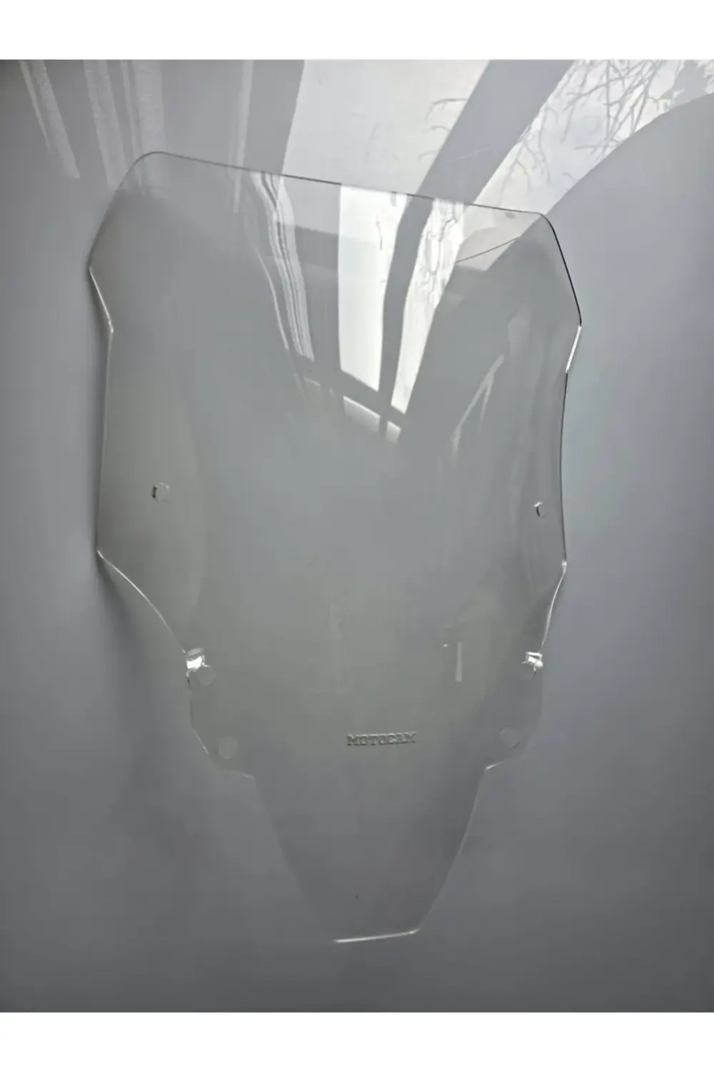 QJ SRT 900 Ön Cam 2023-2025 Model 55cm Şeffaf Renkli 4mm