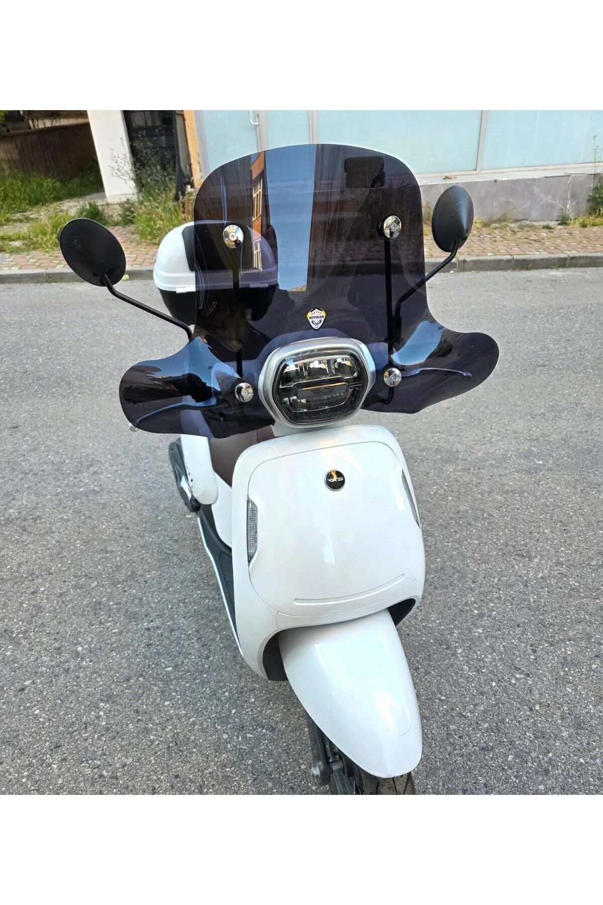 QJ VPS S 125 Ön Cam 2022-2026 Model 42cm Siyah Renkli 4mm Elcikli APARATSIZ