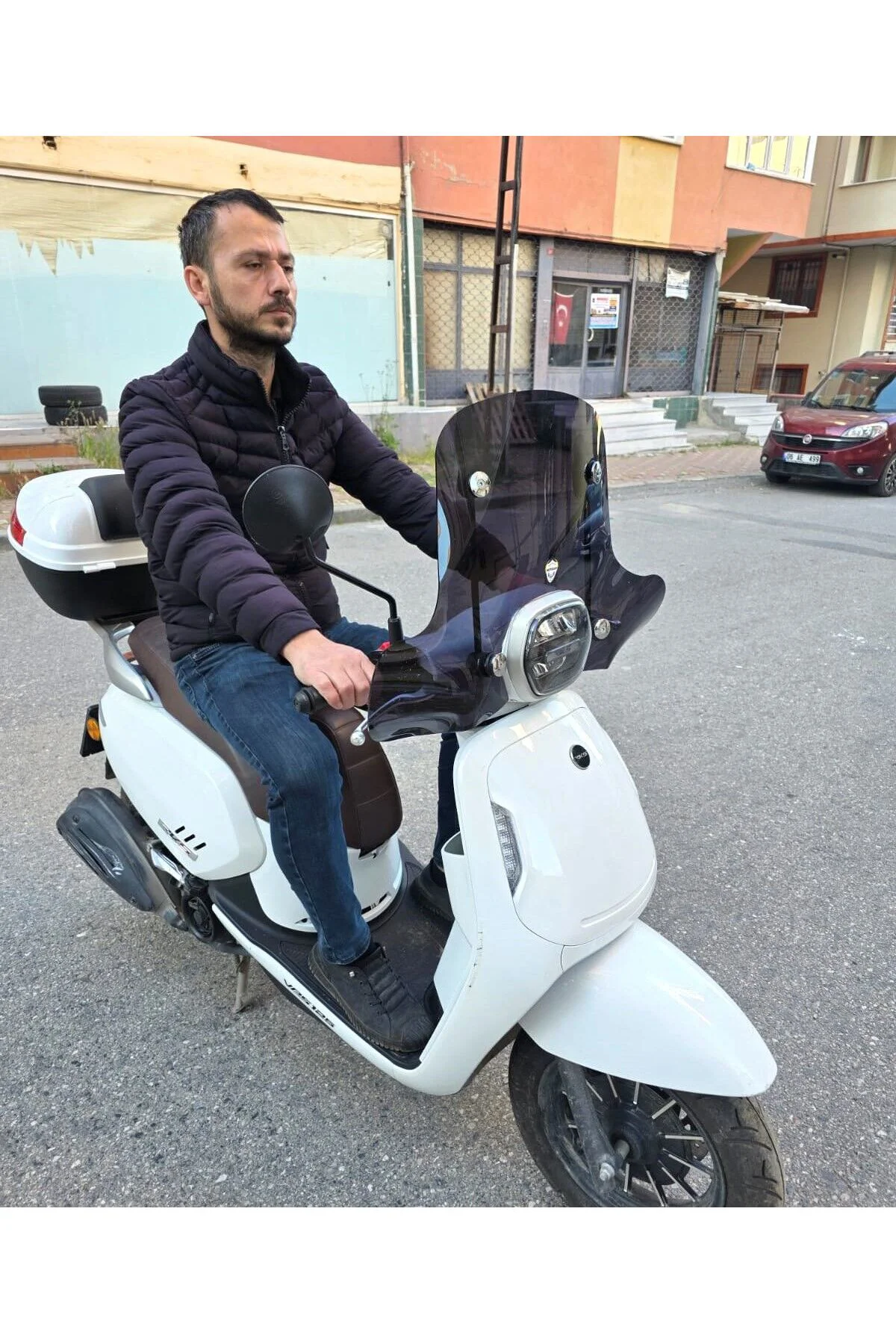 QJ VPS S 125 Ön Cam 2022-2026 Model 42cm Siyah Renkli 4mm Elcikli APARATSIZ
