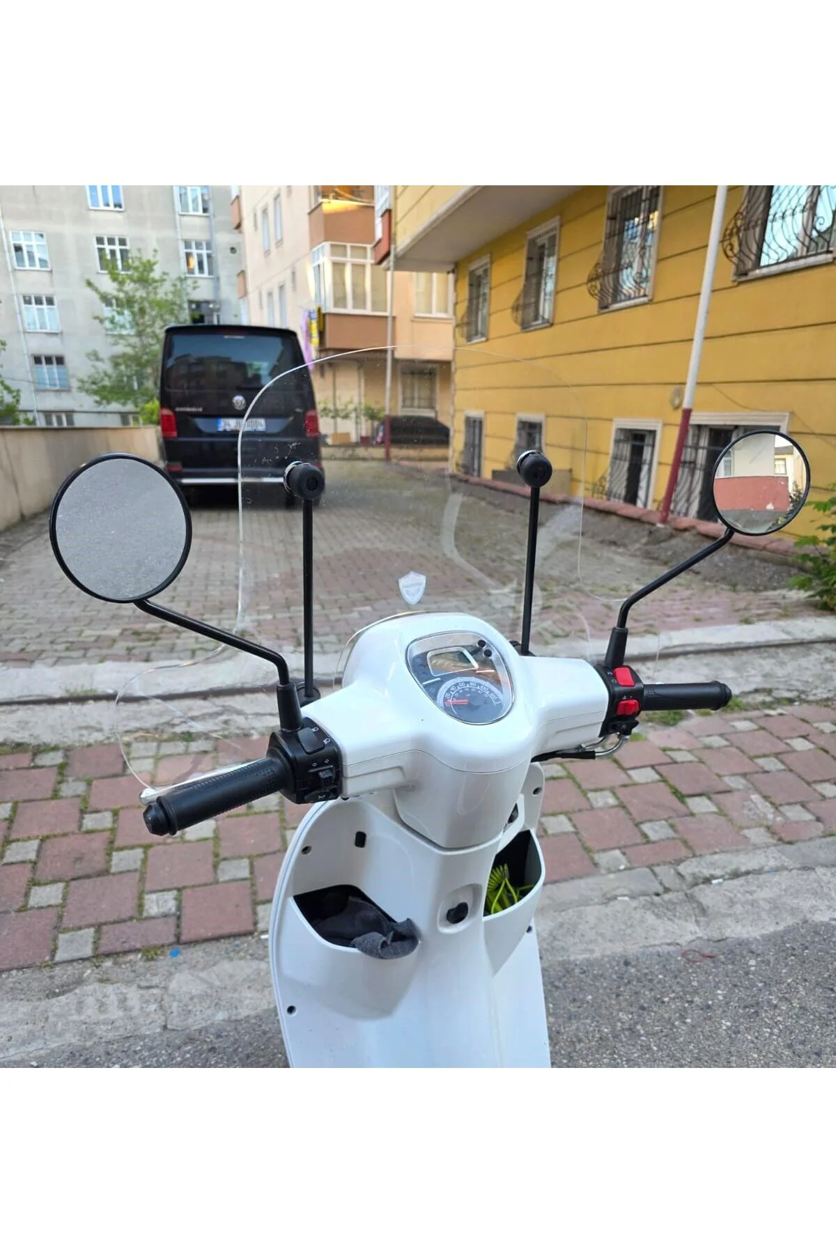 QJ VPS S 125 Ön Cam 2022-2026 Model 42cm Şeffaf Renkli 4mm Elcikli APARATSIZ