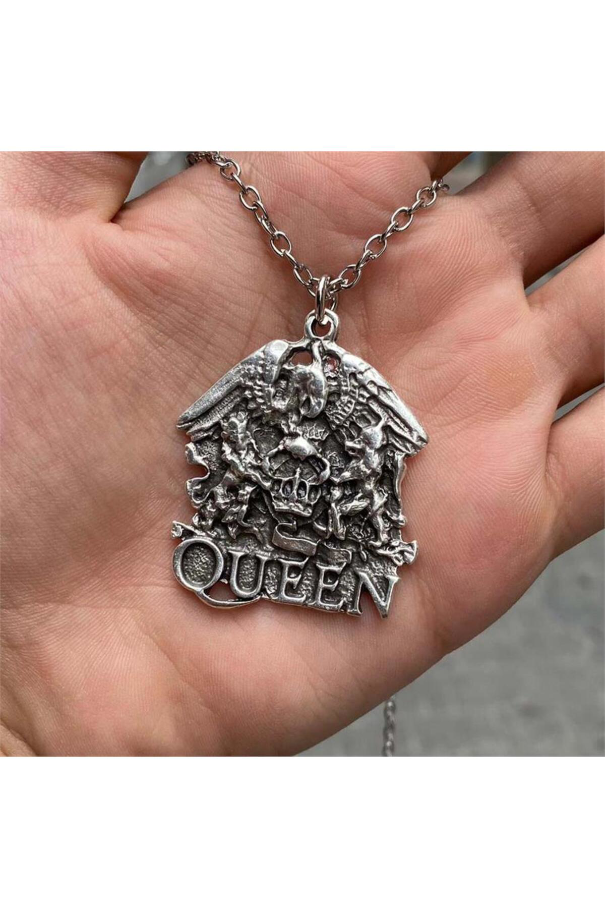 Queen Logo Kolye