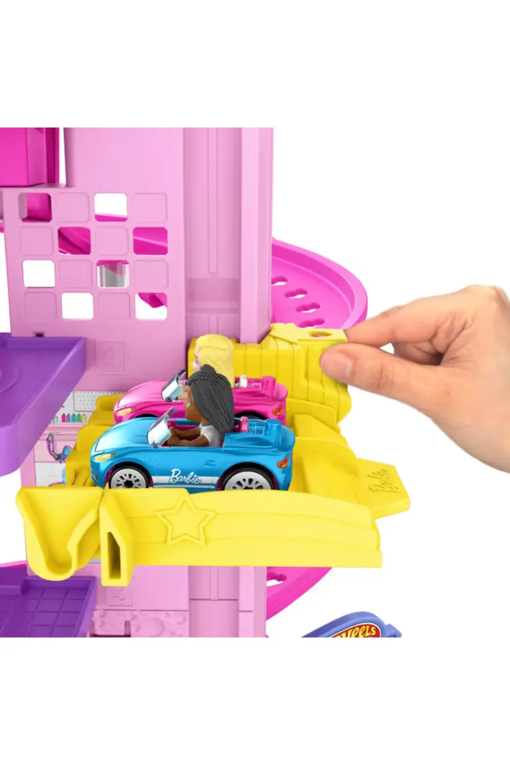 Racerverse Barbie Oyun Seti, Barbie 'Malibu' ve 'Brooklyn' ile oy