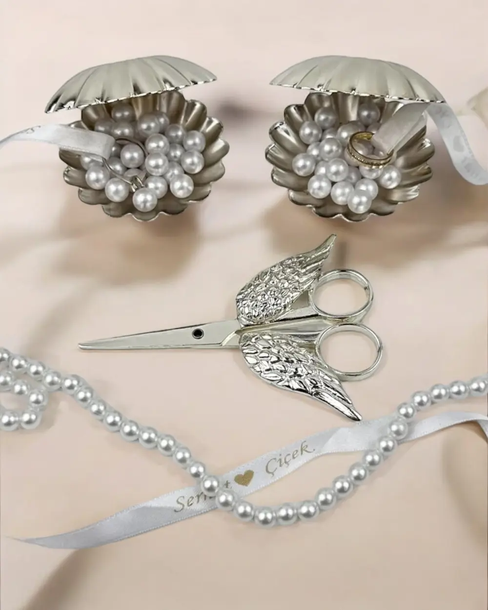 Radia İstidye Yüzüklük ve Söz Makası Seti Radia İstidye Yüzüklük ve Söz Makası Seti