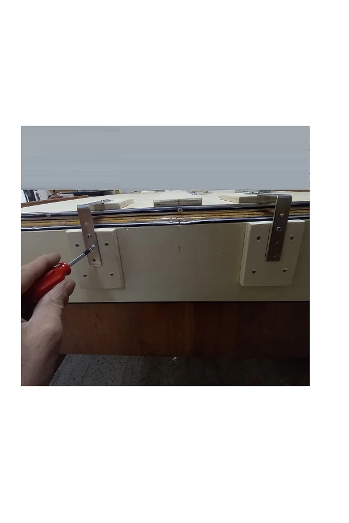 Raf Düzenekli Dart Arkalık. Yuvarlak Siyah. 72cm Çap. - Görsel 6