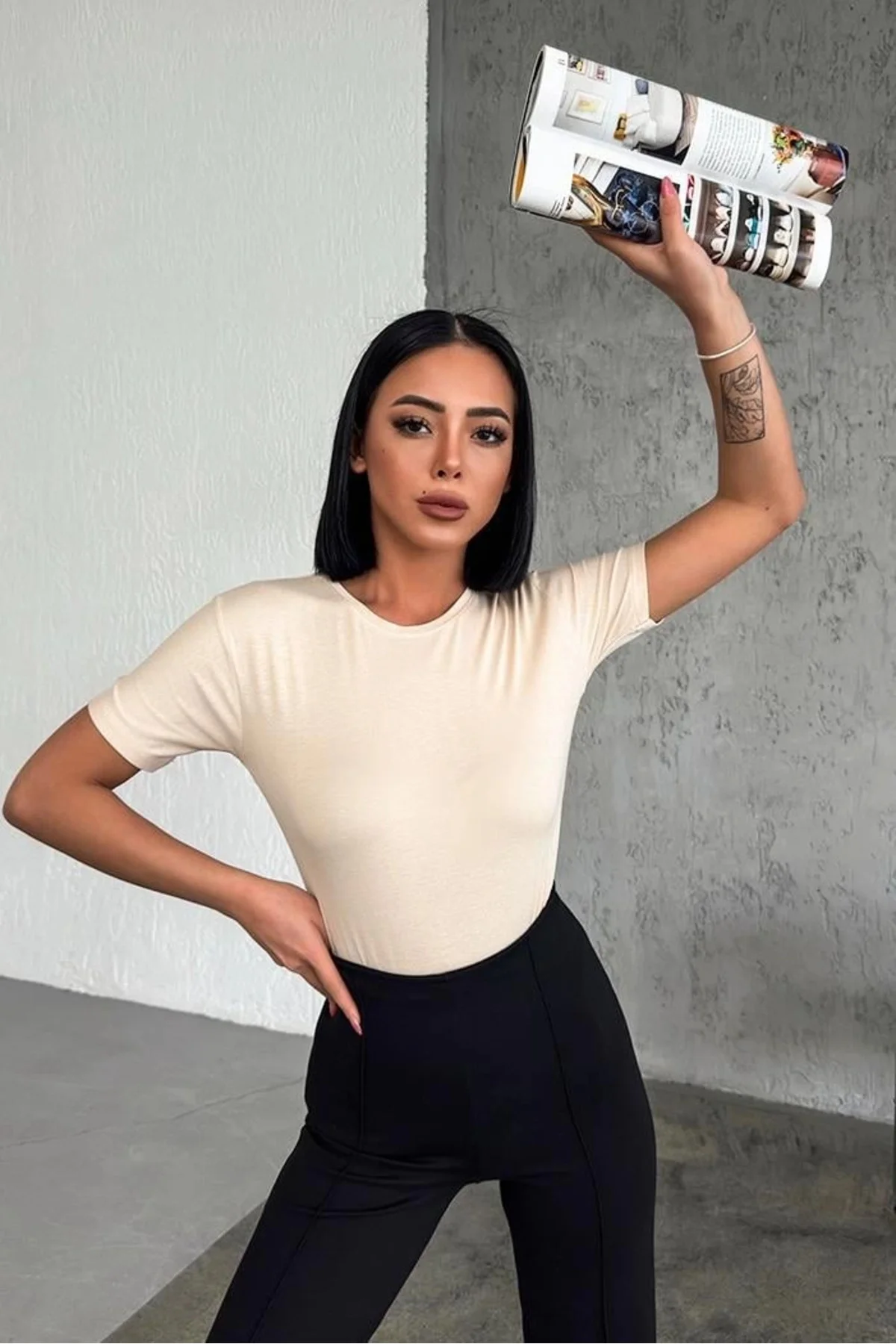Rahat Ve Şık Kısa Kollu Bisiklet Yaka Likralı Viskon Penye Body B