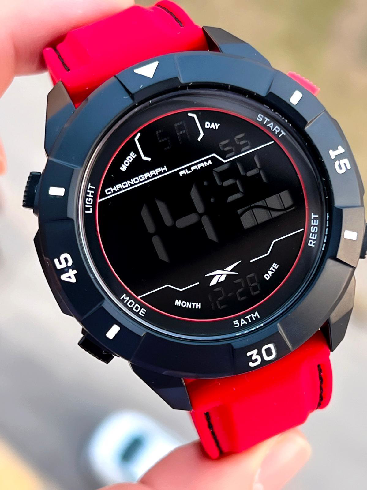 Reebok Silikon Kordon 50 Mt Suya Dayanıklı Dijital Seri Büyük Kas