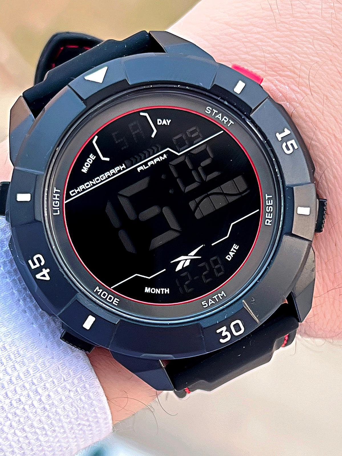 Reebok Silikon Kordon 50 Mt Suya Dayanıklı Dijital Seri Büyük Kas